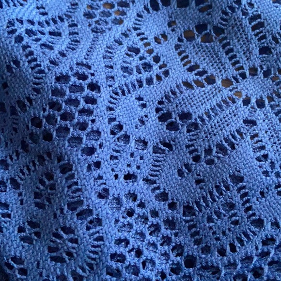 LACE SHRUG DUSTER or BEACH COVERUP - Picture 4 of 6